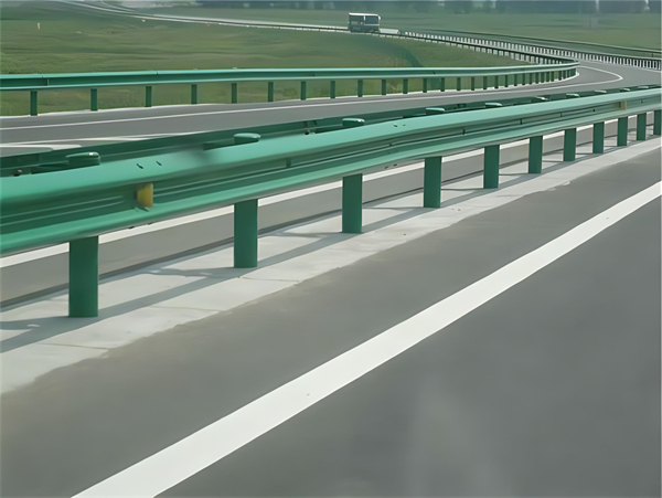 乌海高速护栏板守护安全广泛应用于多个行业