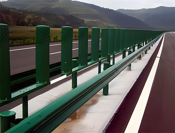 乌海三波护栏板在高速公路的应用